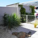 Moderne 4 Pieces A 800m De La Avec Climatisation Et Parking - Fr-1-338-31 Villa