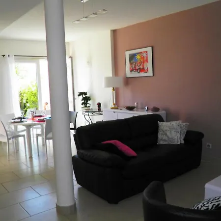 Moderne 4 Pieces A 800m De La Avec Climatisation Et Parking - Fr-1-338-31 Sète